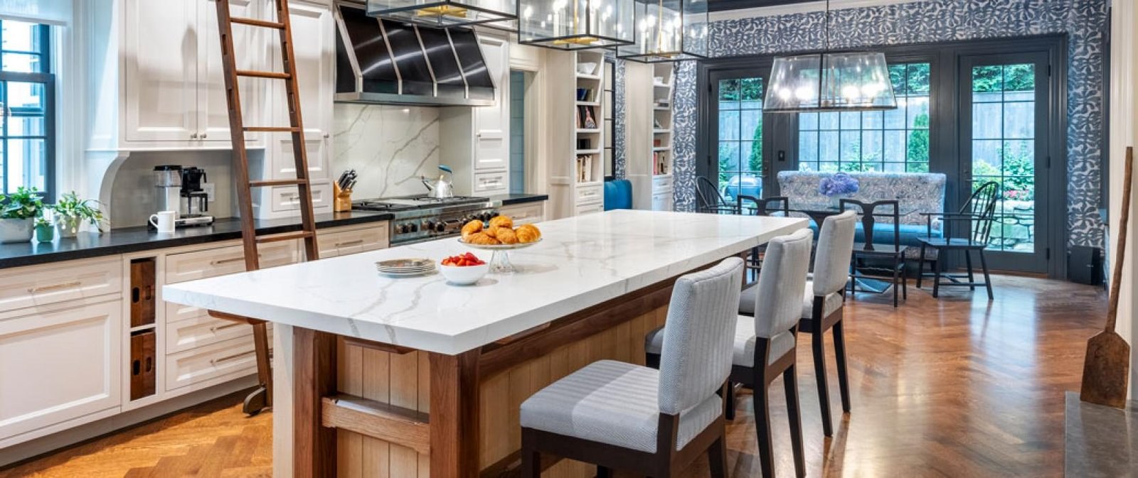Kitchen with a large island